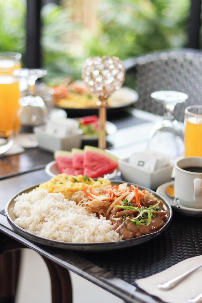 Privato Makati 23/41