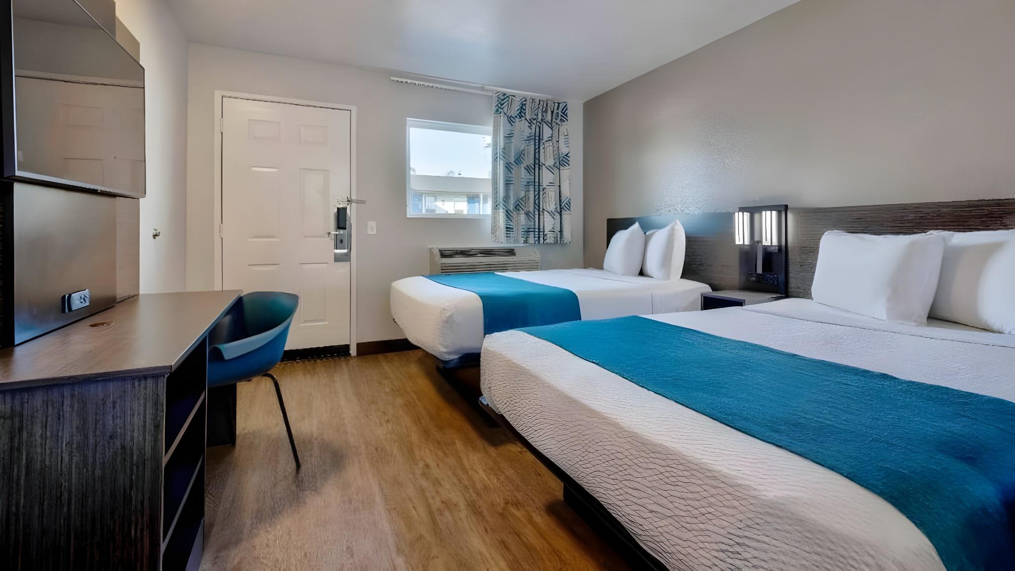 2 Full Beds Non-Smoking
