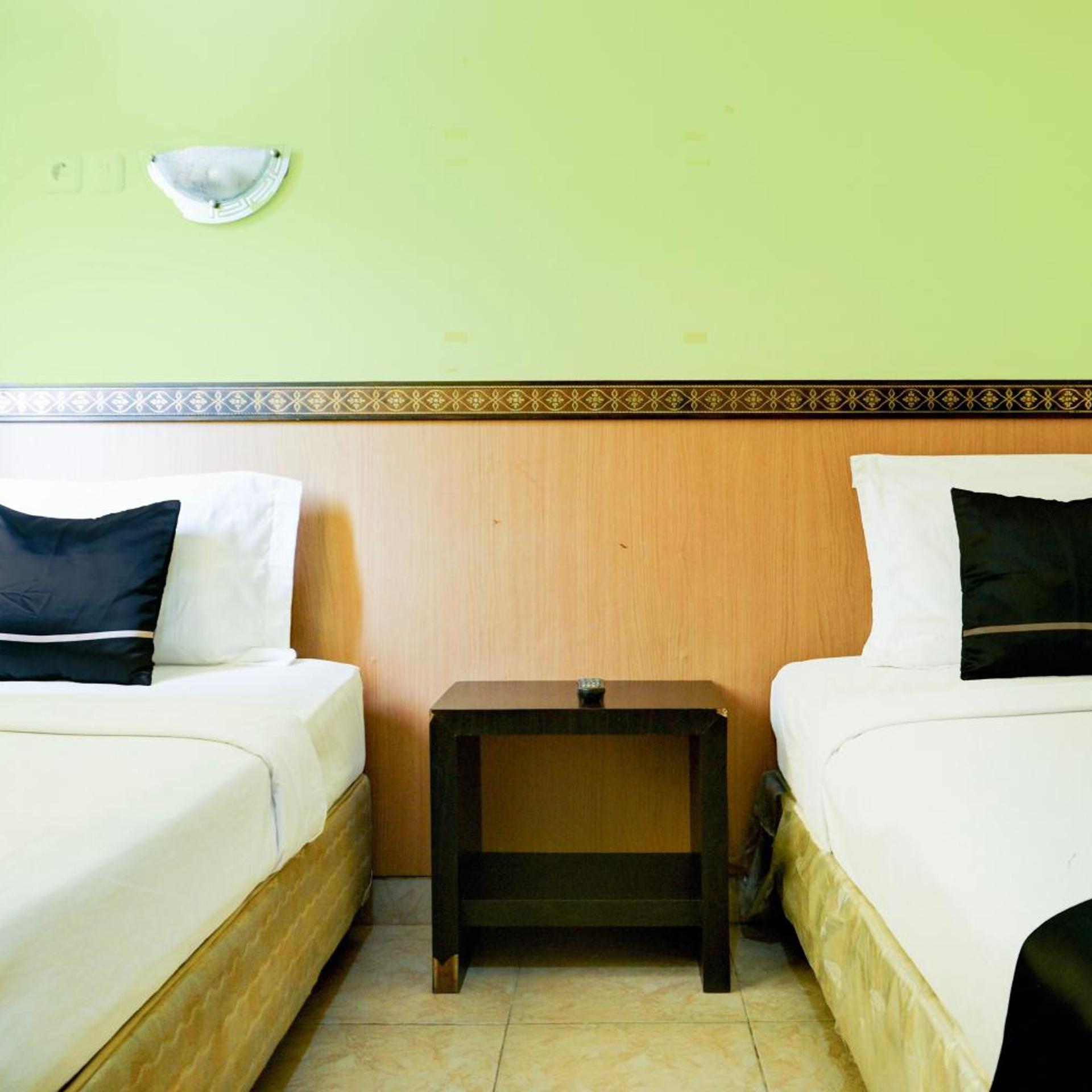 غرفة قياسية بسريرين منفصلين، OYO 2255 Hotel Aifih 8/9