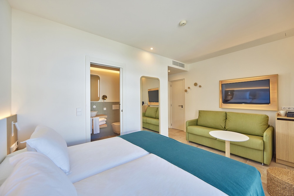 Universal Hotel Aquamarin 8/65