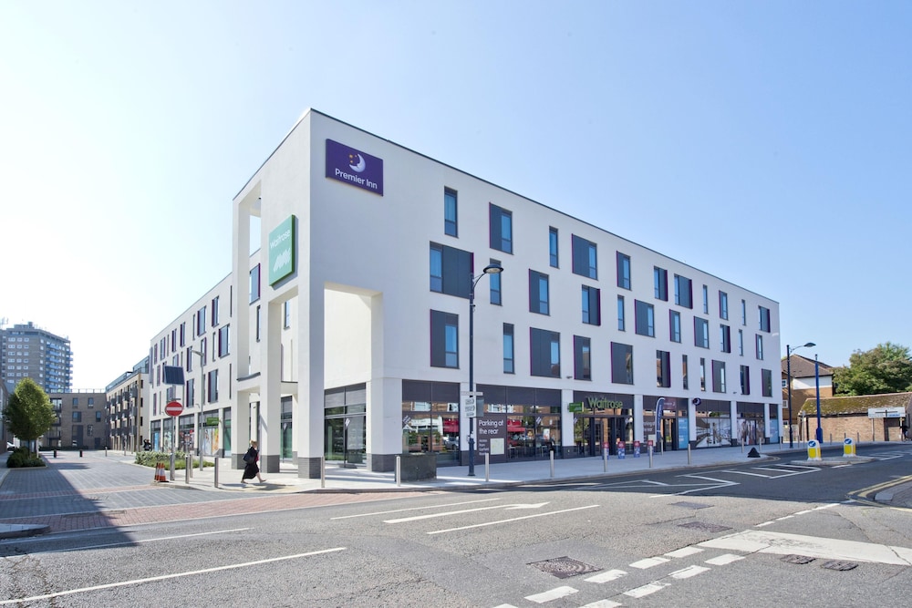 Premier Inn Addlestone 33/36