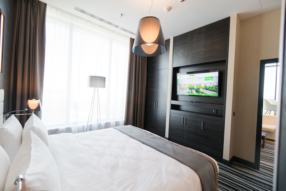 HOLIDAY INN DABROWA GORNICZA 21/75