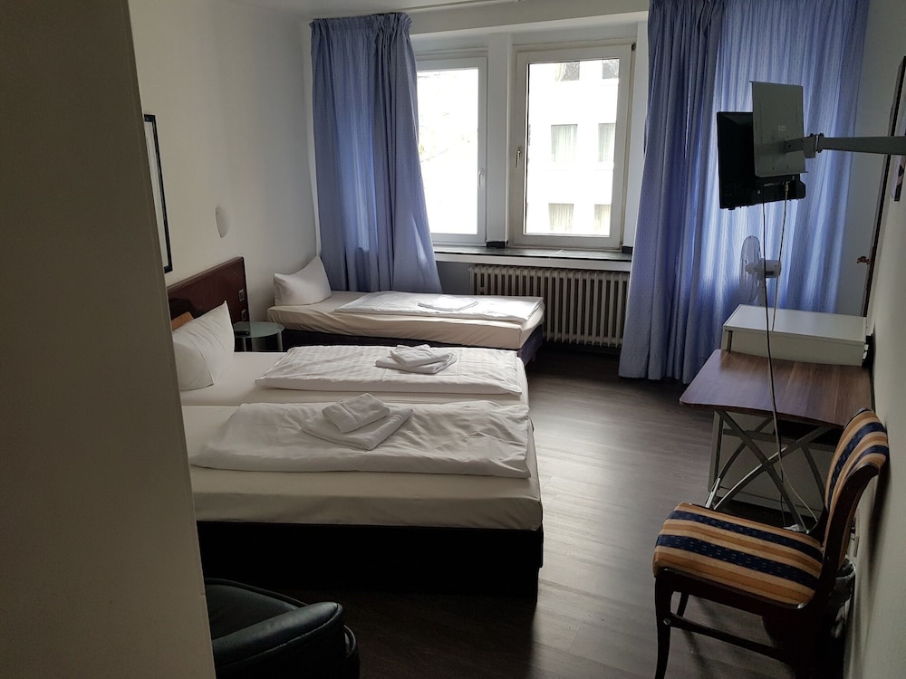 Berliner Hof 15/50