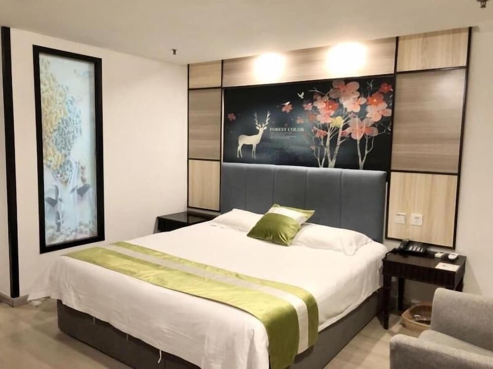 Greentree Inn Suzhou Taicang Baolong Square Express Hotel 28/53