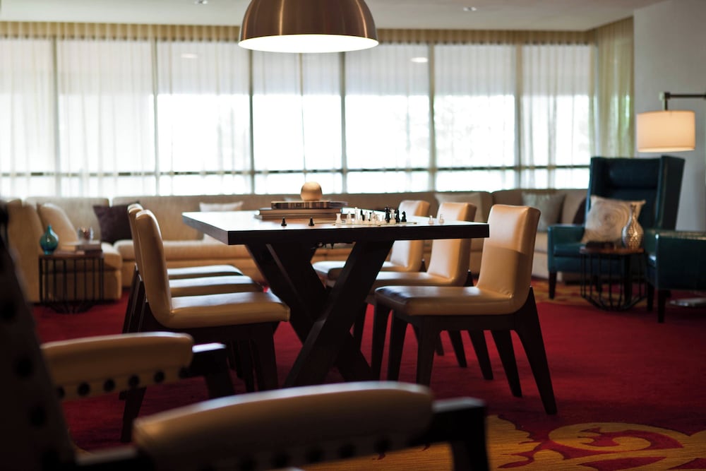Renaissance Newark Airport Hotel 41/53
