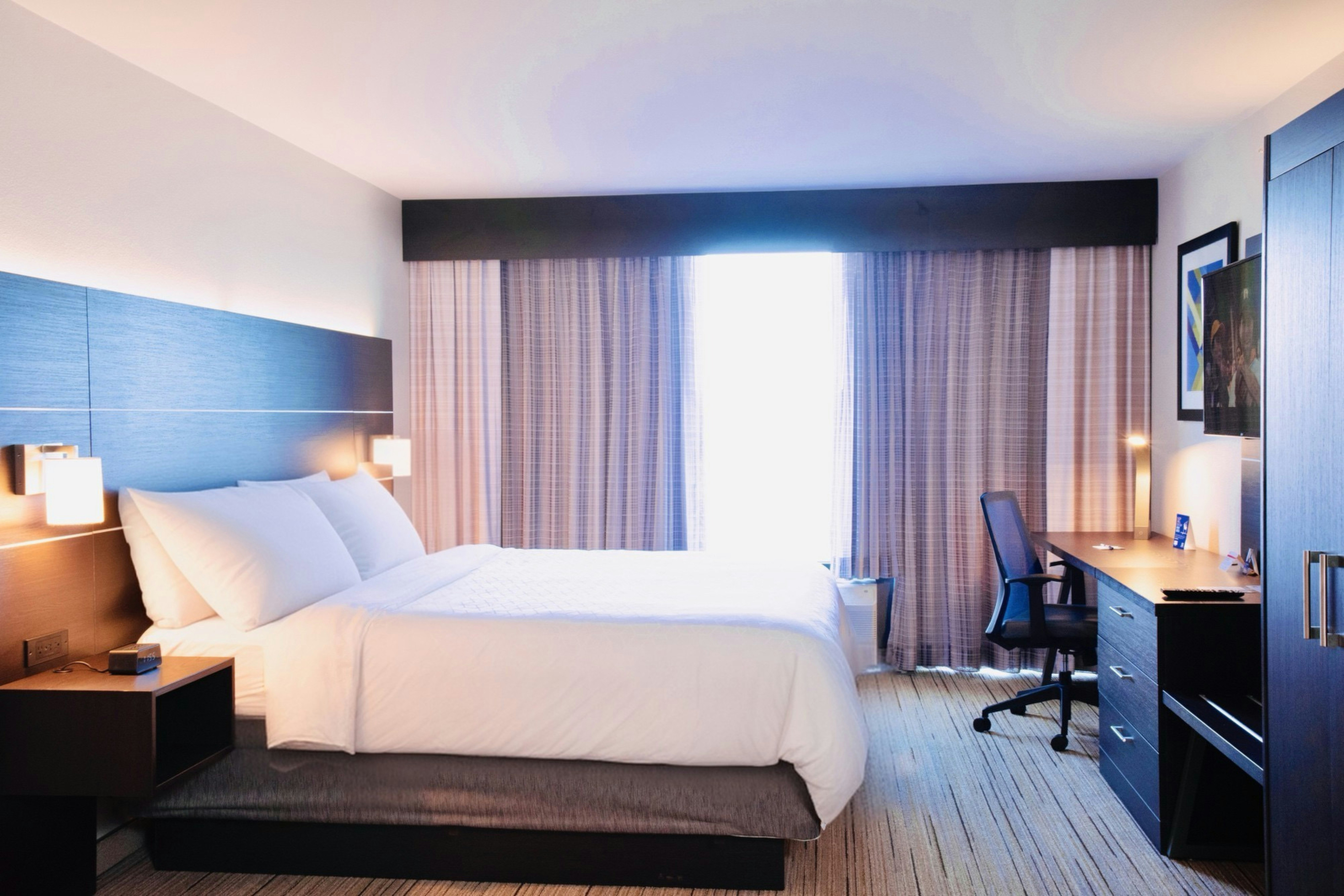Holiday Inn Express Hotel and Suites Chester-Monroe-Goshen 32/72