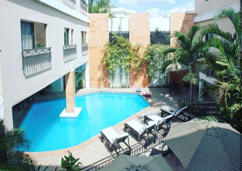Nacional Hotel Merida 49/50