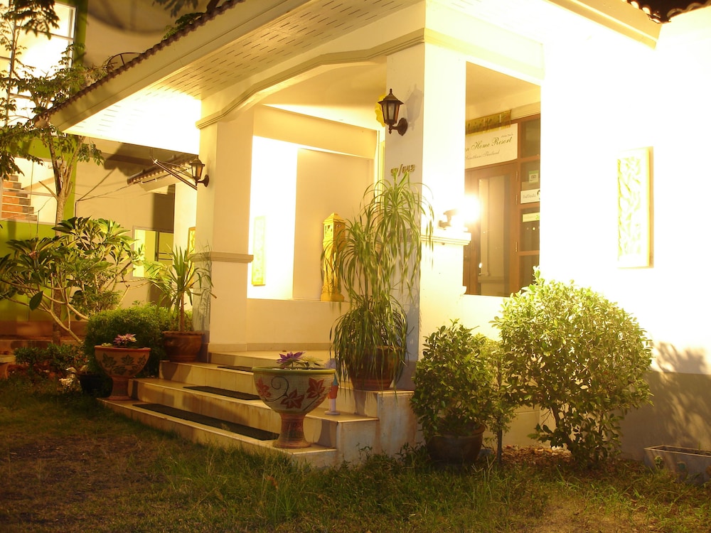 Green Home Resort 3/24
