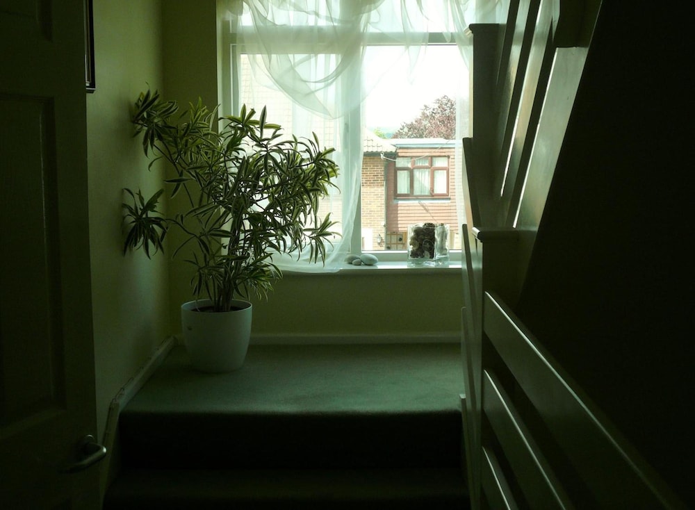 Malvern House 2/31