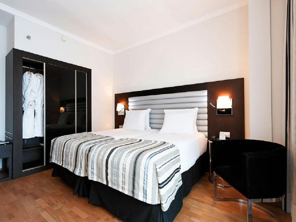Room, Single, Double Bed