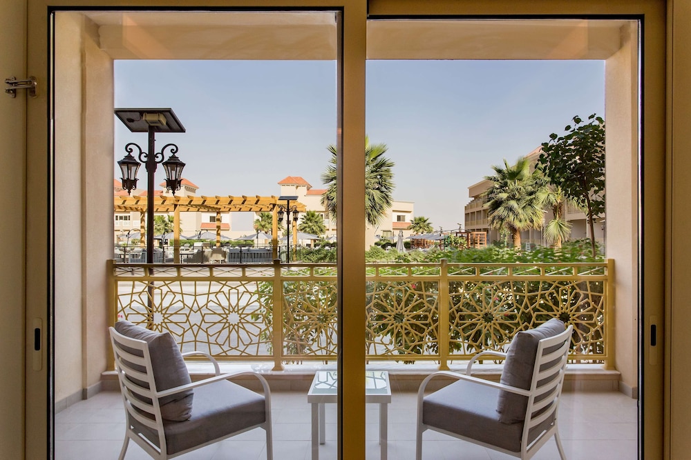 فندق راديسون مطار الرياض(Radisson Riyadh Airport) 41/64