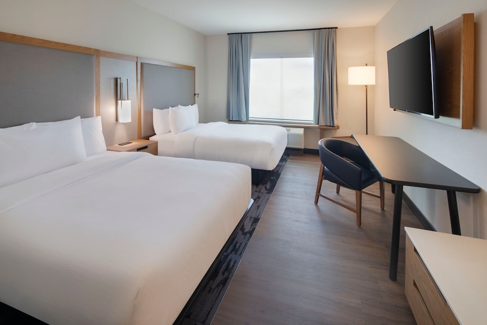 Fairfield Inn & Suites by Marriott Franklin Cool Springs 9/34