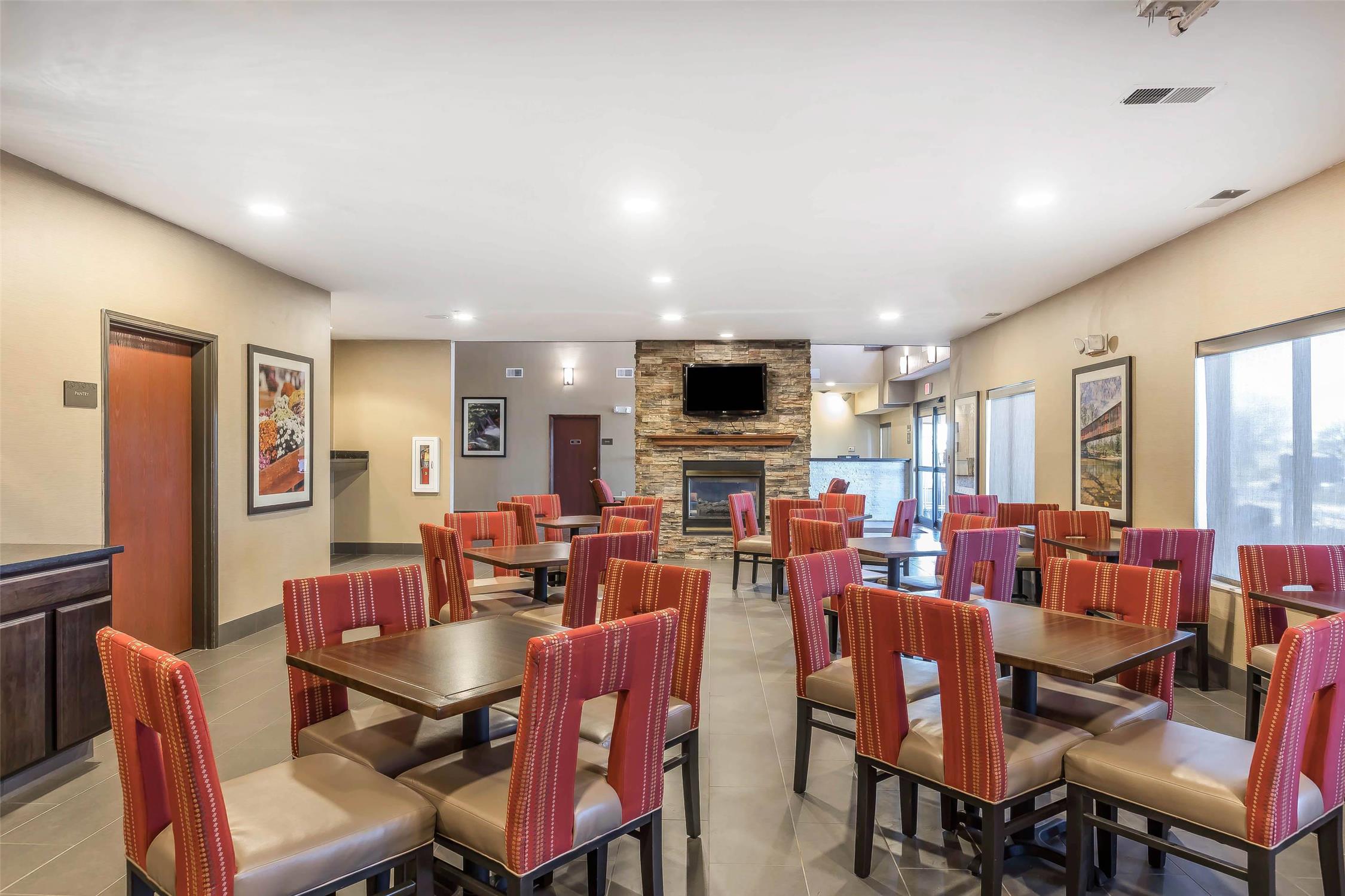 Comfort Suites Fort Wayne North 11/14