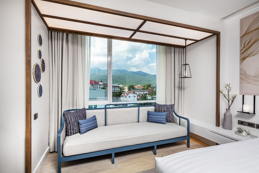 Syn Boutique Hotel 51/70