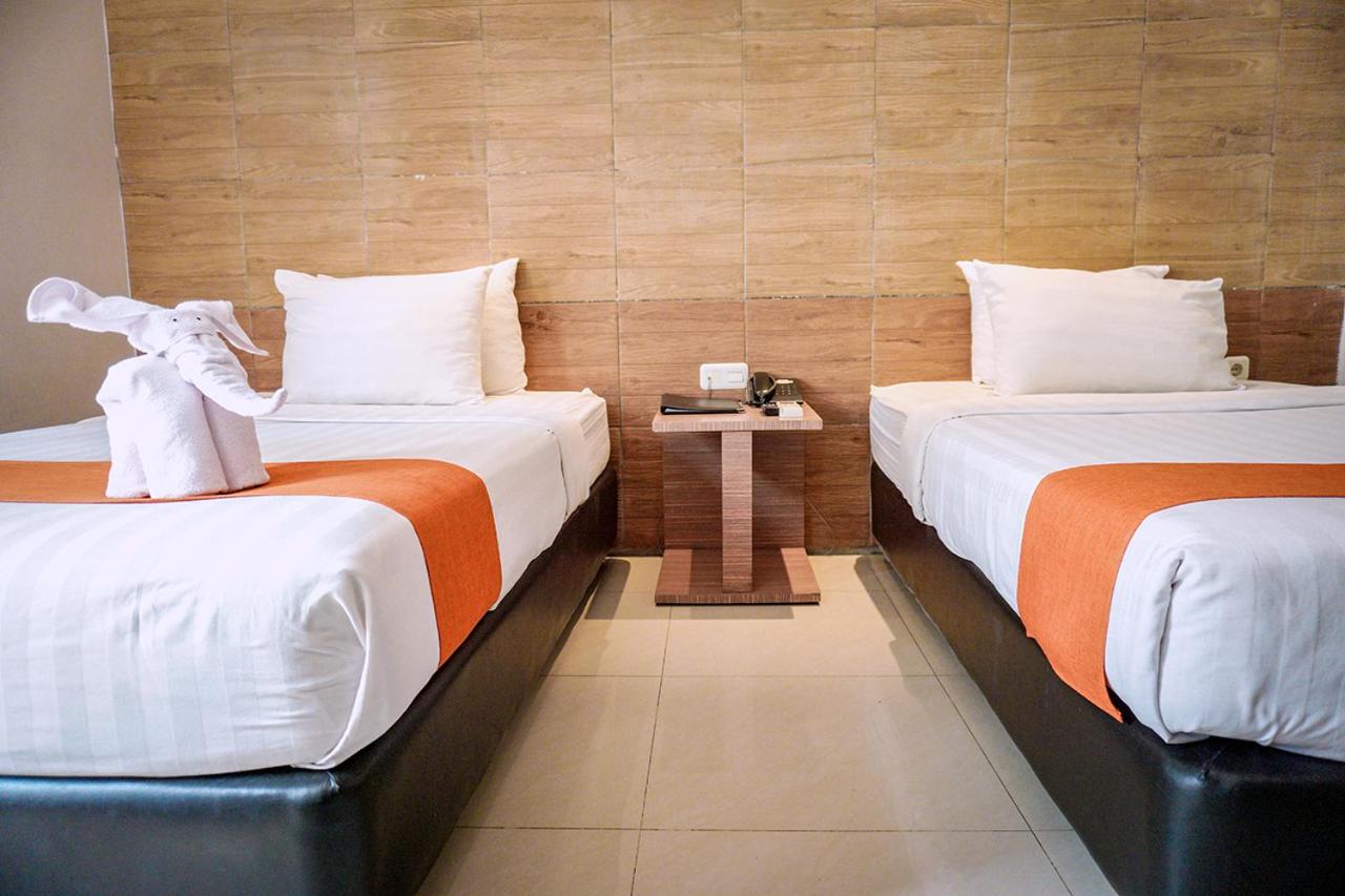 Hotel Andelir 16/32
