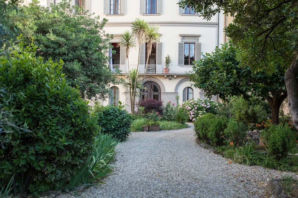 Palazzo D'oltrarno - Residenza D'epoca 32/38