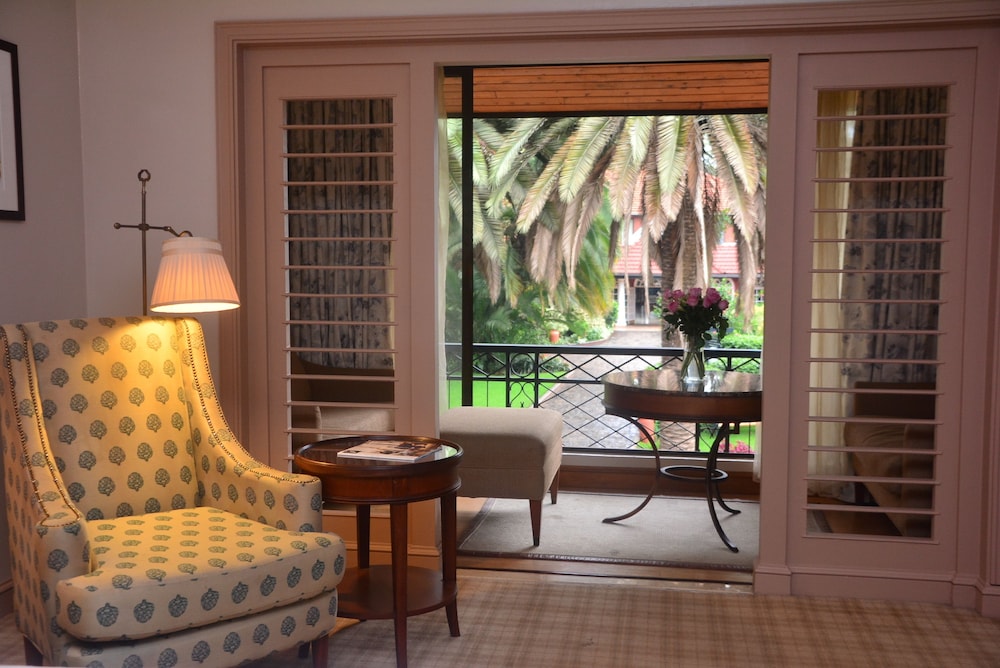 Fairmont The Norfolk 54/73