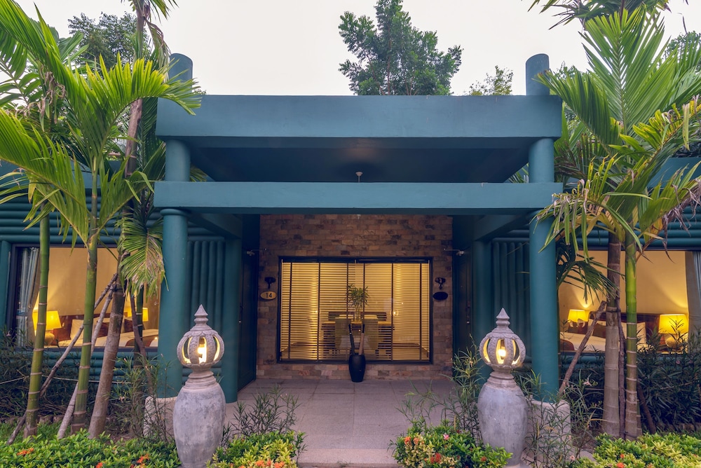 Hotel de la Renaissance 2/50