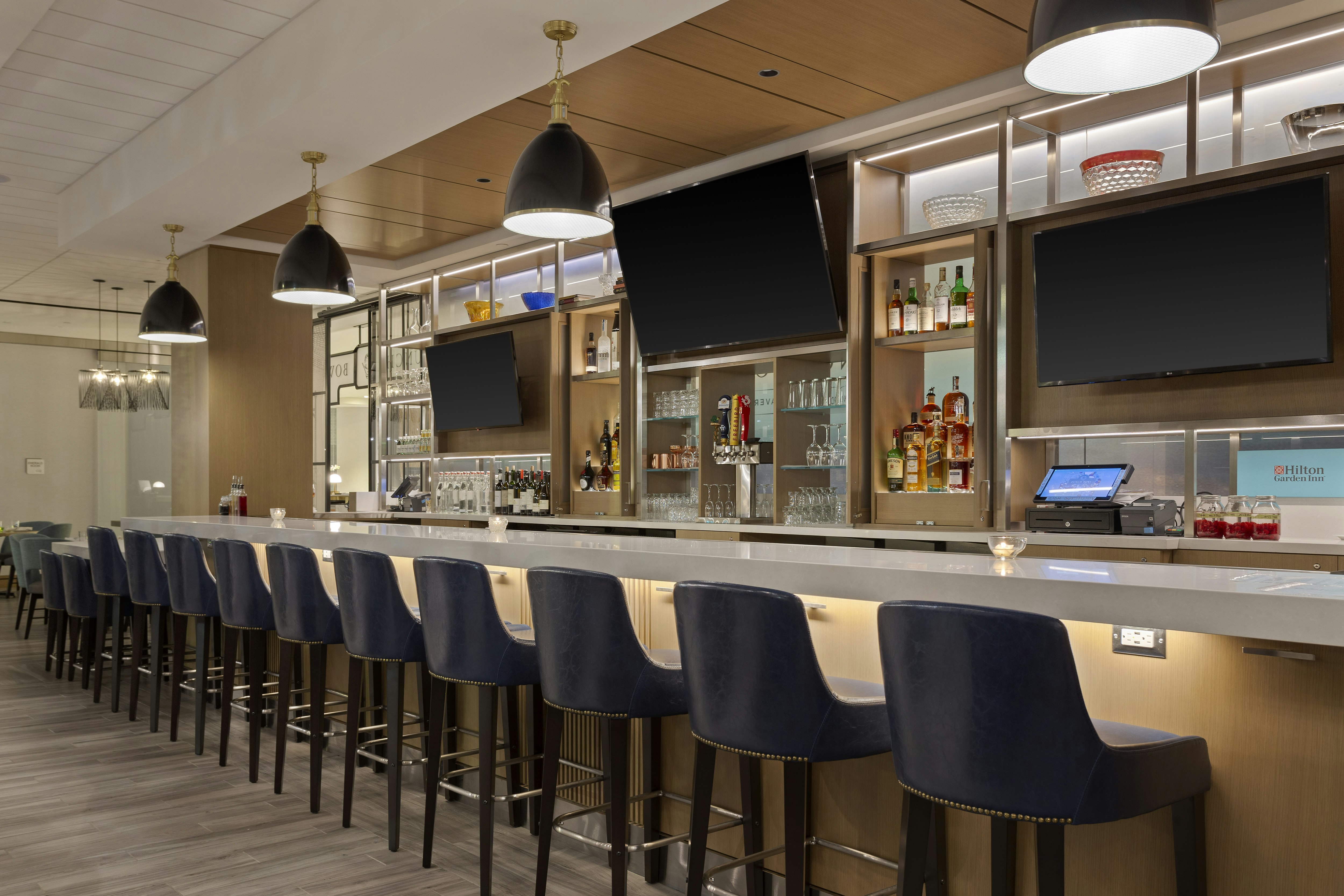 Hilton Garden Inn Boston Brookline Ma 43/57
