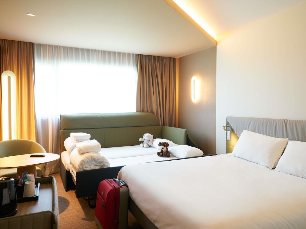 NOVOTEL REIMS TINQUEUX 20/72
