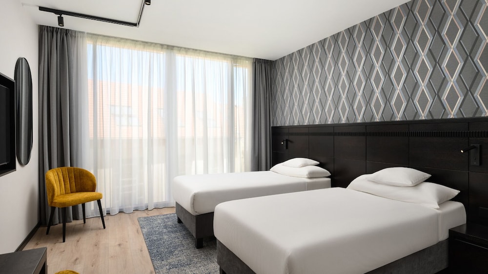 غرفة سوبيريور بسرير مزدوج وسرير فردي، Art Hotel Szeged 2/3