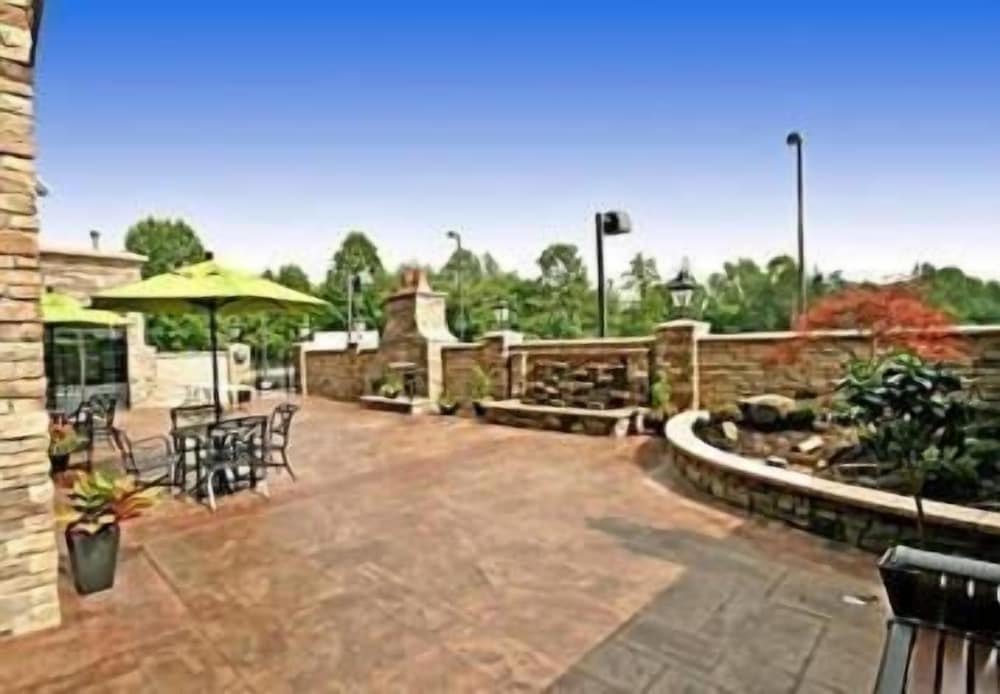 Fairfield Inn And Suites Elkin Jonesville 37/38