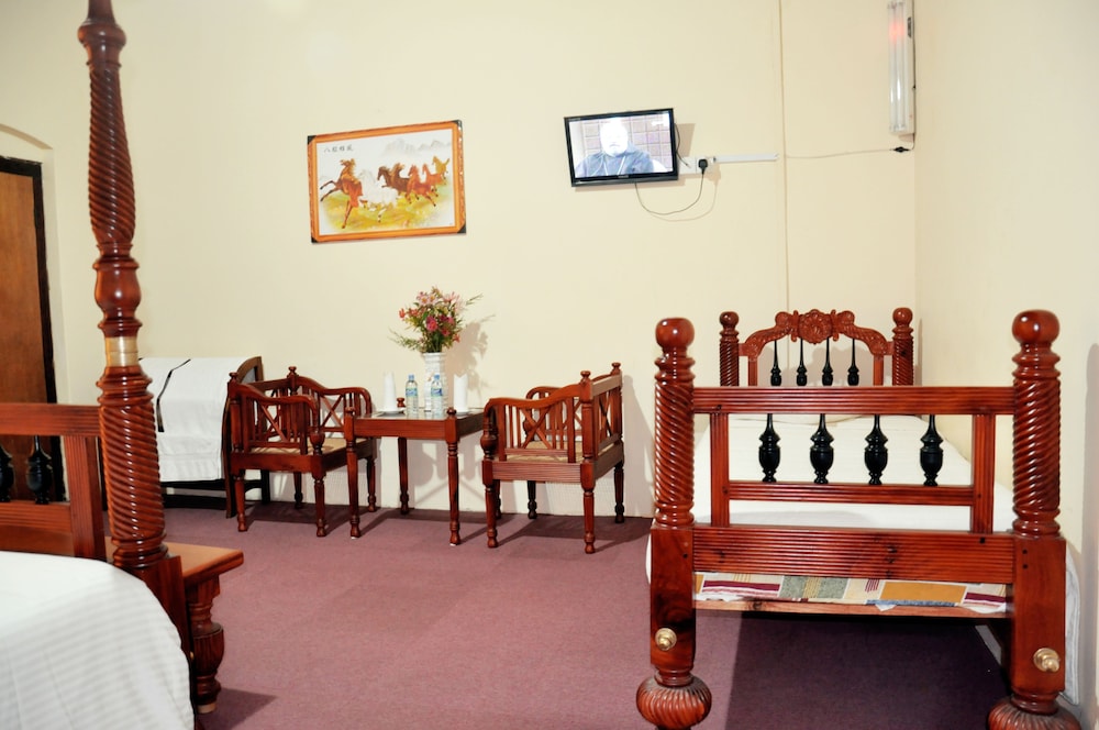 Chelthnam Bungalow 21/35