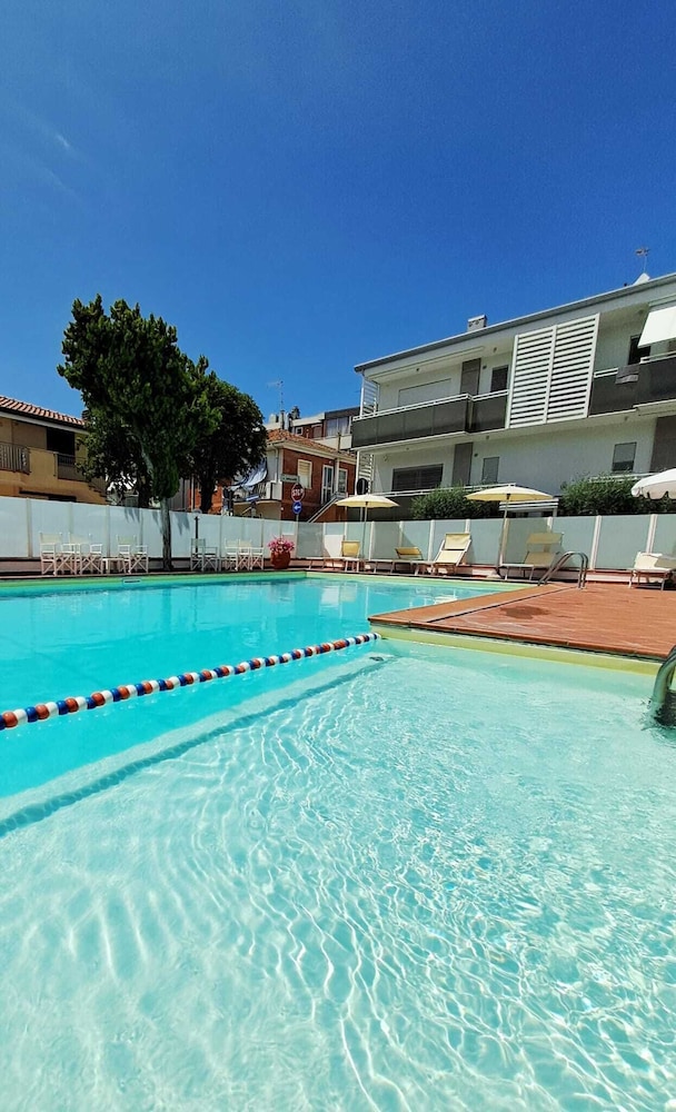 Residence I Girasoli 43/63
