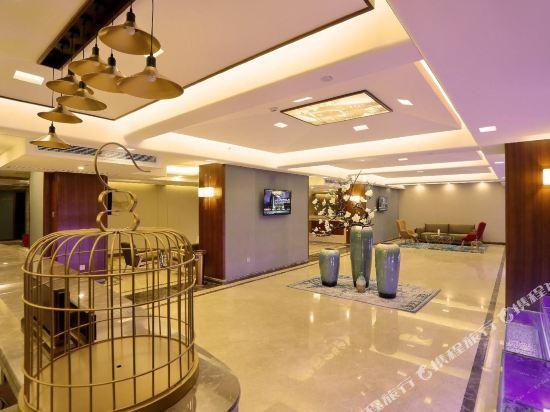 Lujia International Hotel 3/60