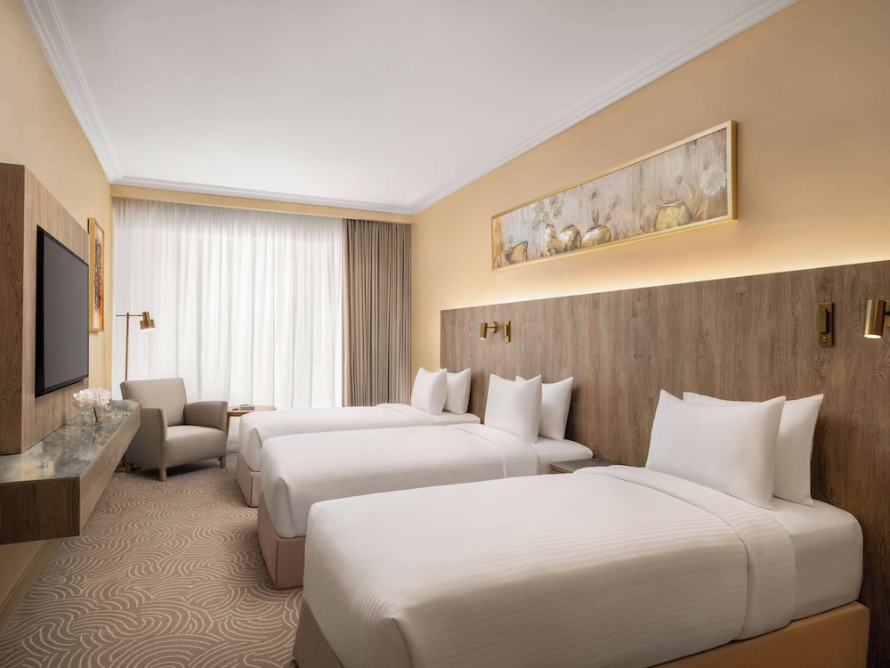 Superior, 3 Beds, Partial Kaaba View