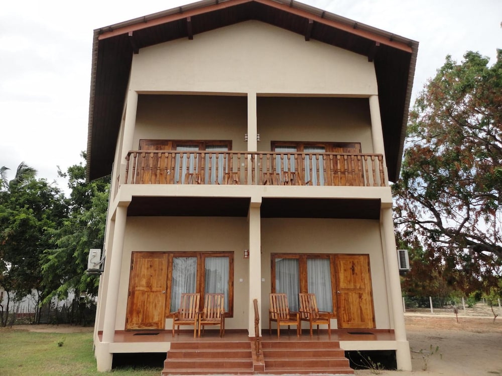 Naaval Hotel 1/45