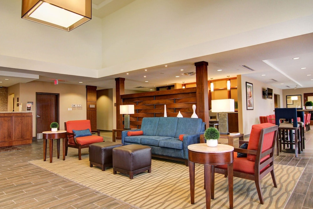 Comfort Suites Carlsbad 26/48