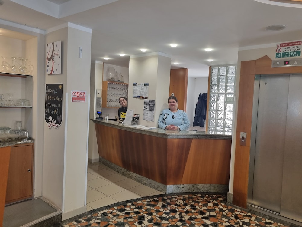 Hotel Marina 10/58