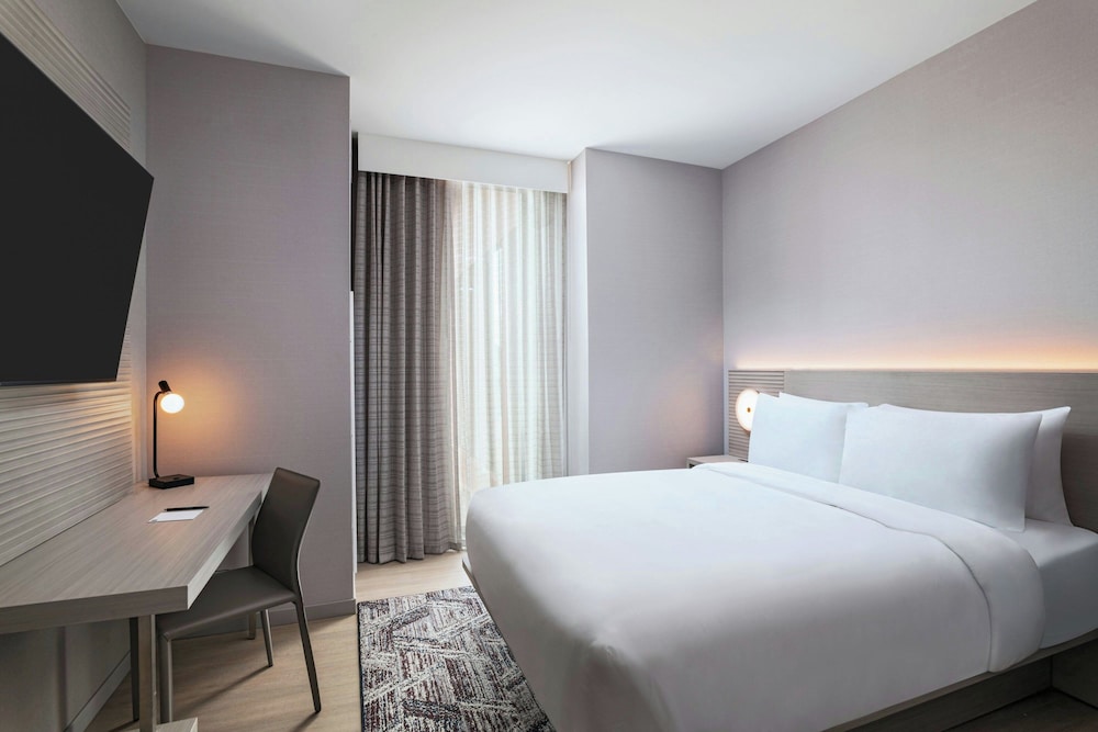 AC Hotel Phoenix North Norterra 11/50