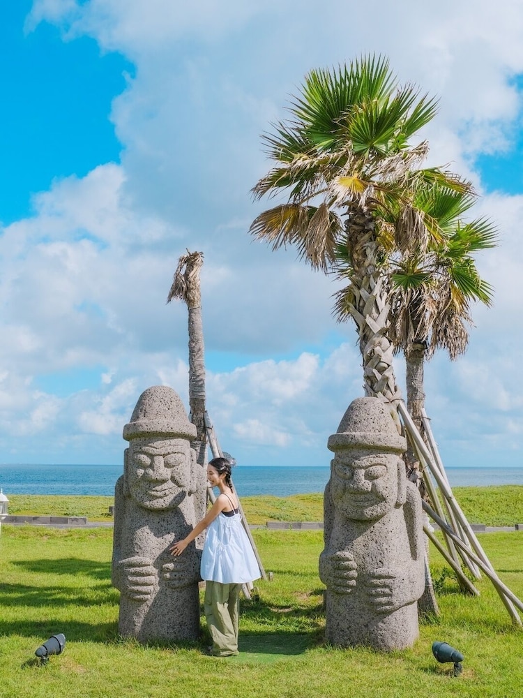 Sun And Moon Resort 89/100