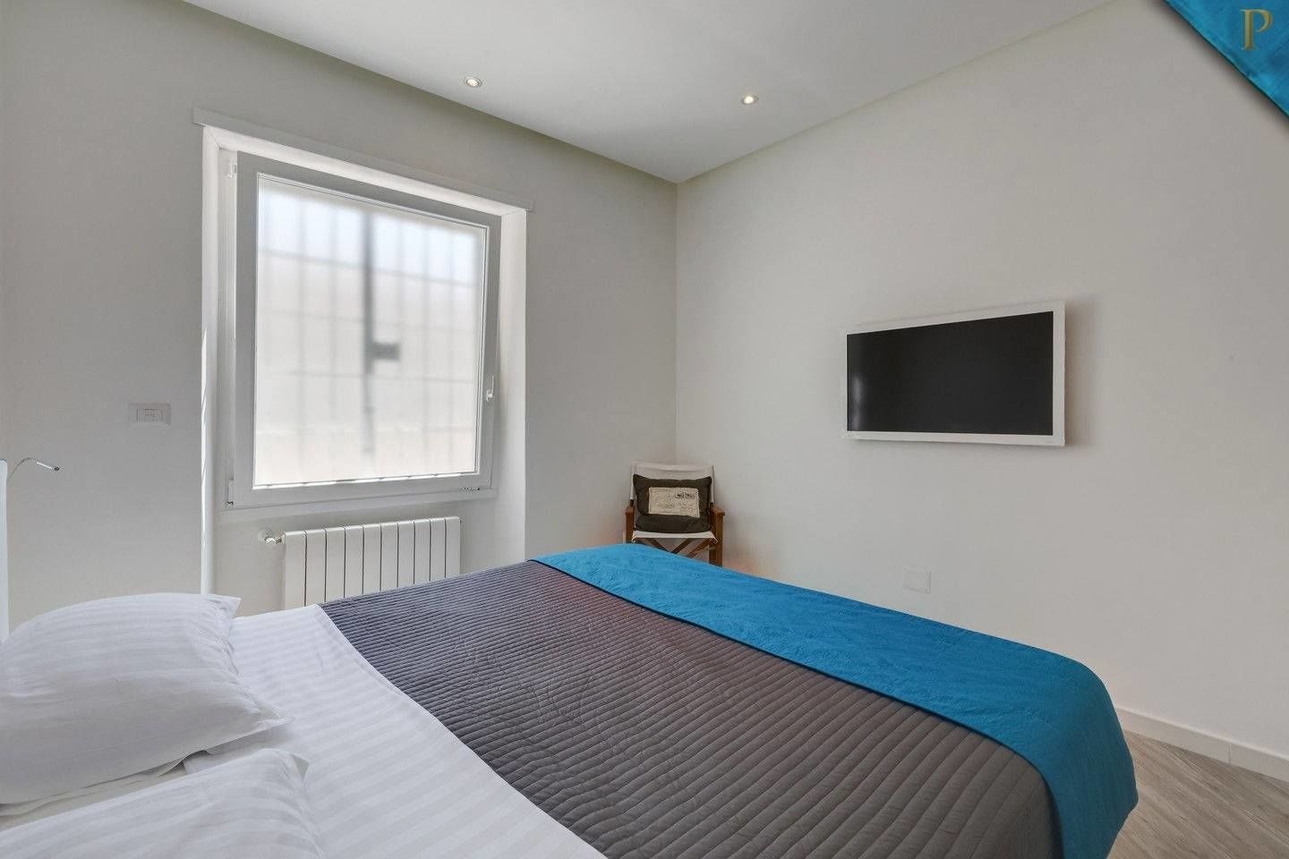 DESIGN, DOUBLE OR TWIN BED