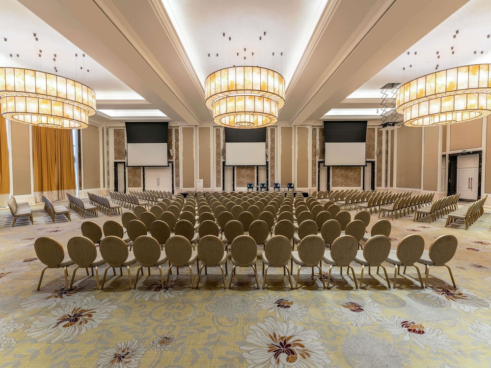Fairmont Amman 73/79