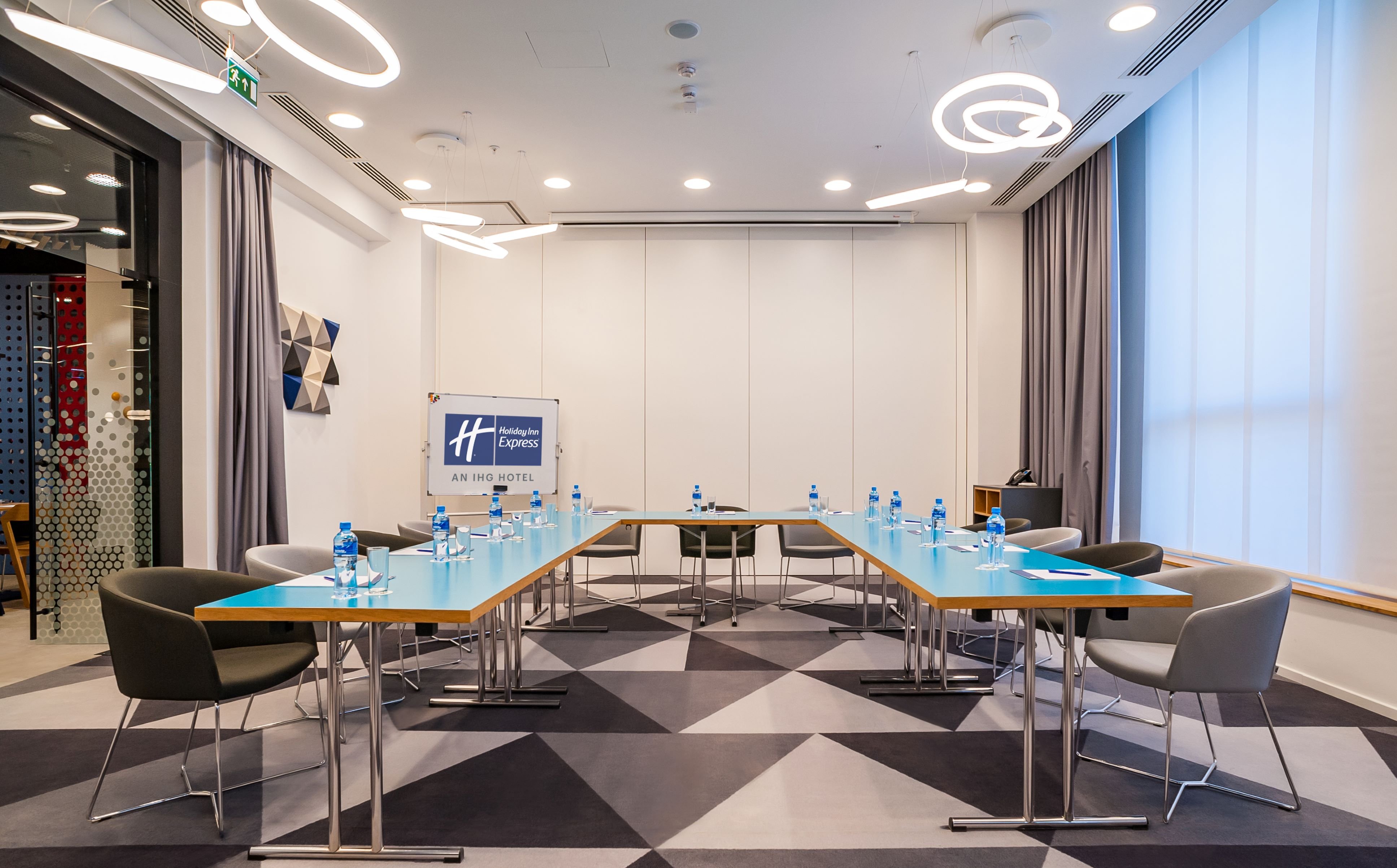 Holiday Inn Express Tbilisi Avlabari, an IHG Hotel 65/75