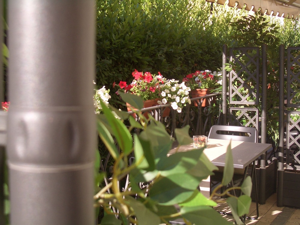 Lucca Relais 48/50