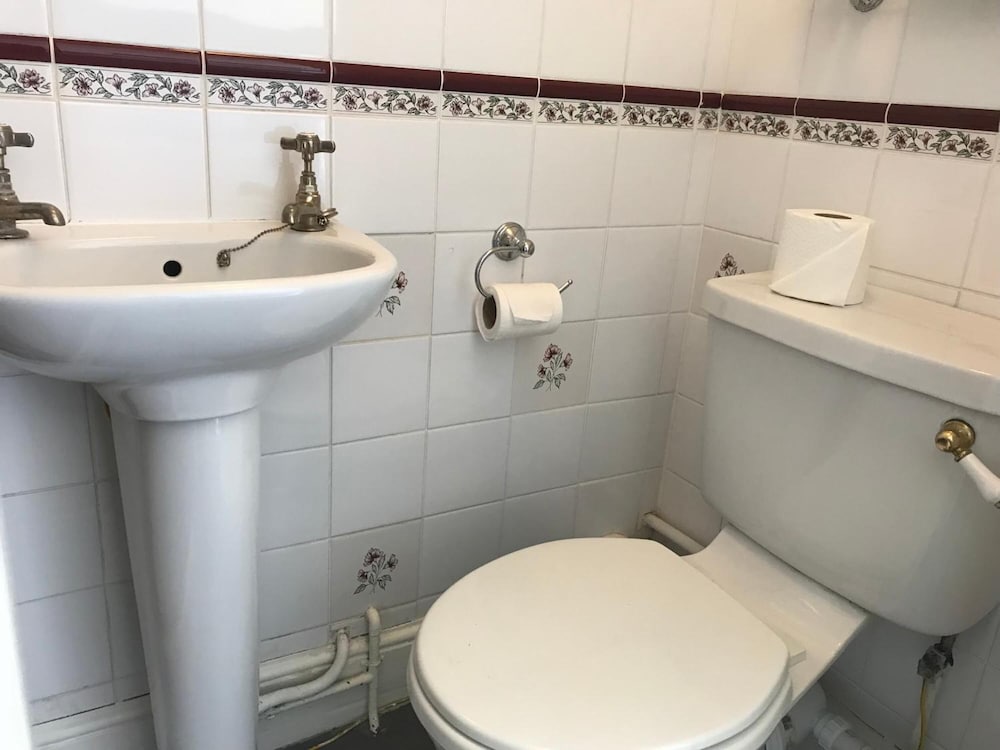 Timrick Lodge Hotel 37/39