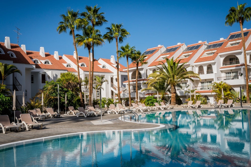 Paradise Park Fun Lifestyle Hotel 66/72