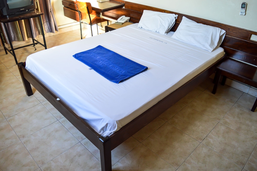 Cool Breeze Hotel 15/29