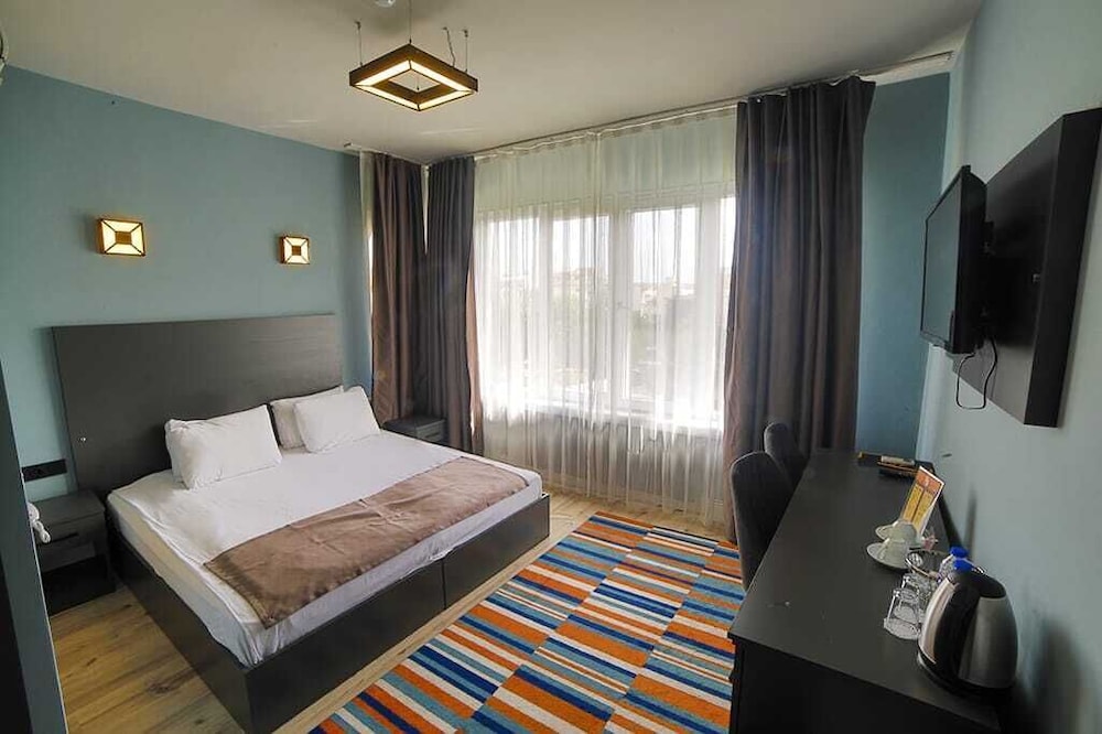 Atos Otel 8/47