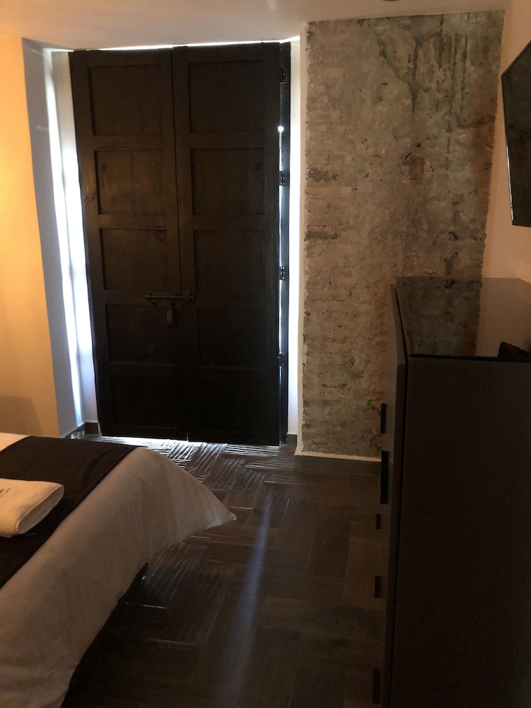Hotel Isabel Unico 20/37