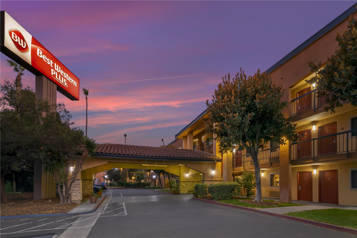 Best Western Plus Pleasanton Inn 5/23