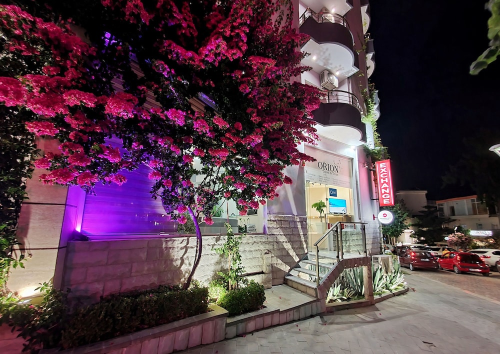 Hotel Joan 41/50