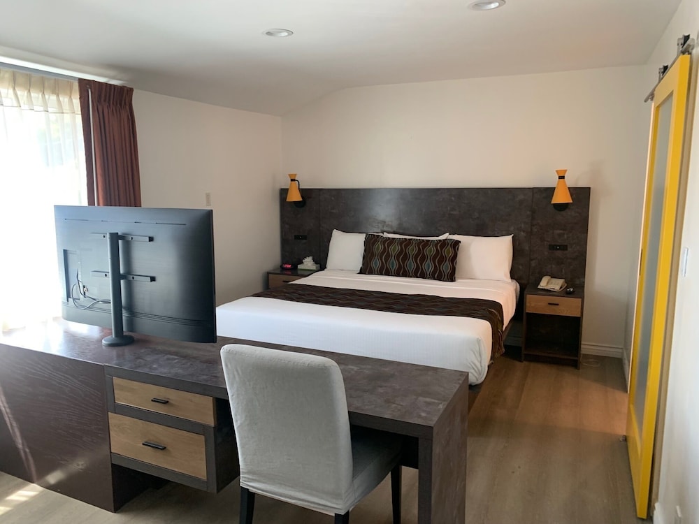 1 BEDROOM, DELUXE, STUDIO, SUITE