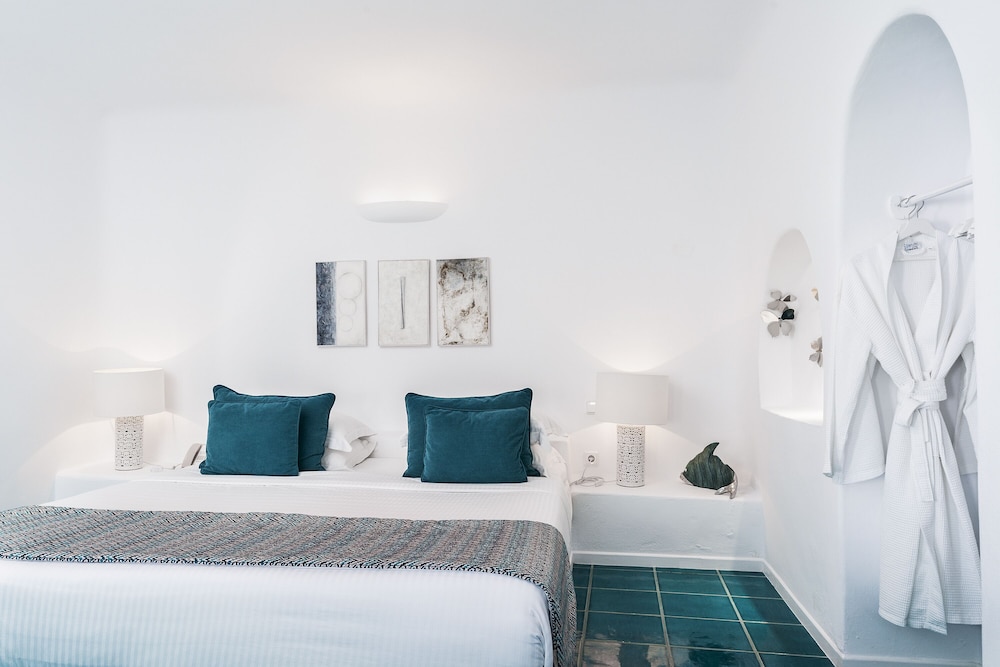 Astra Suites 10/50