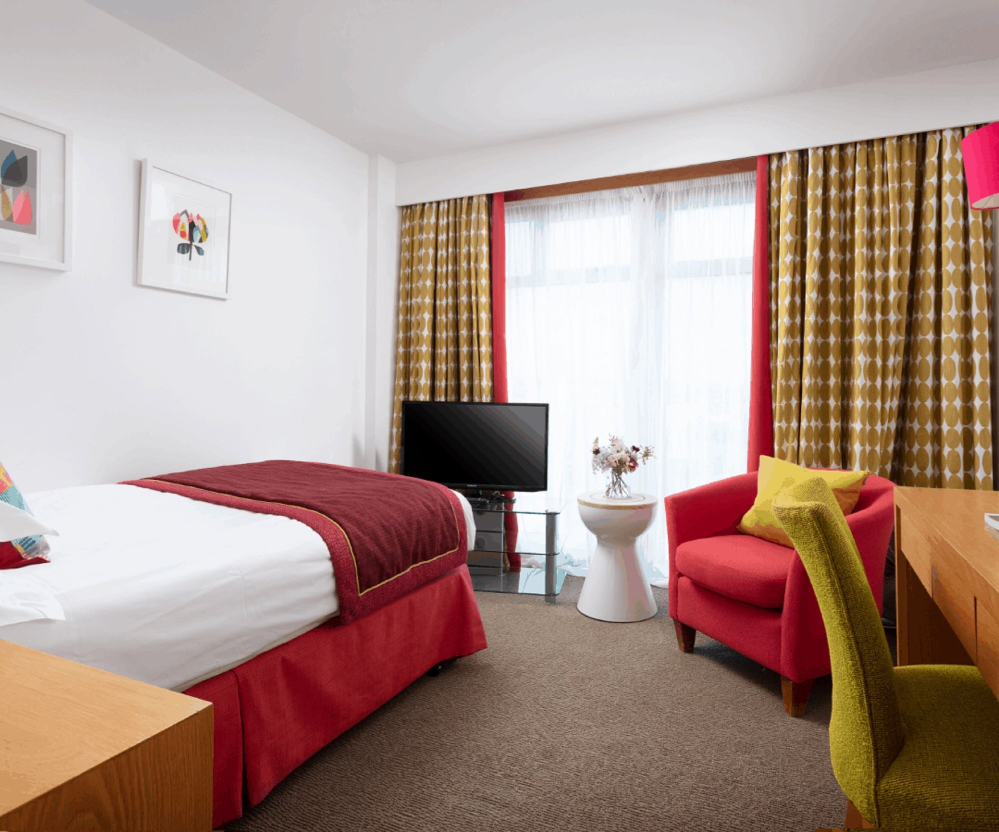ROOM, SINGLE, DOUBLE BED