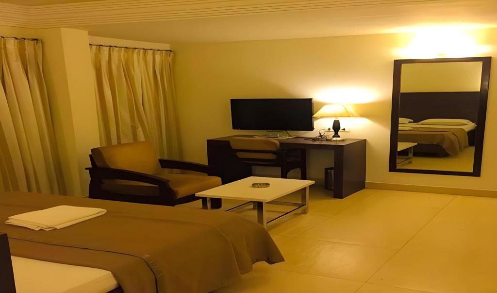 Hotel Aditya Palace 45/47